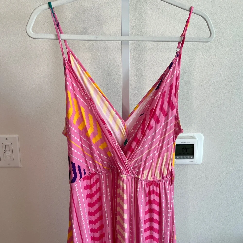 Cupshe Pink and Purple Maxi Dress with V-Neckline - Picture 3 of 5